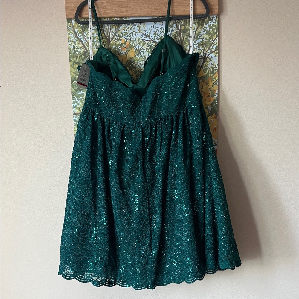 Elegant Green Sequin Dress